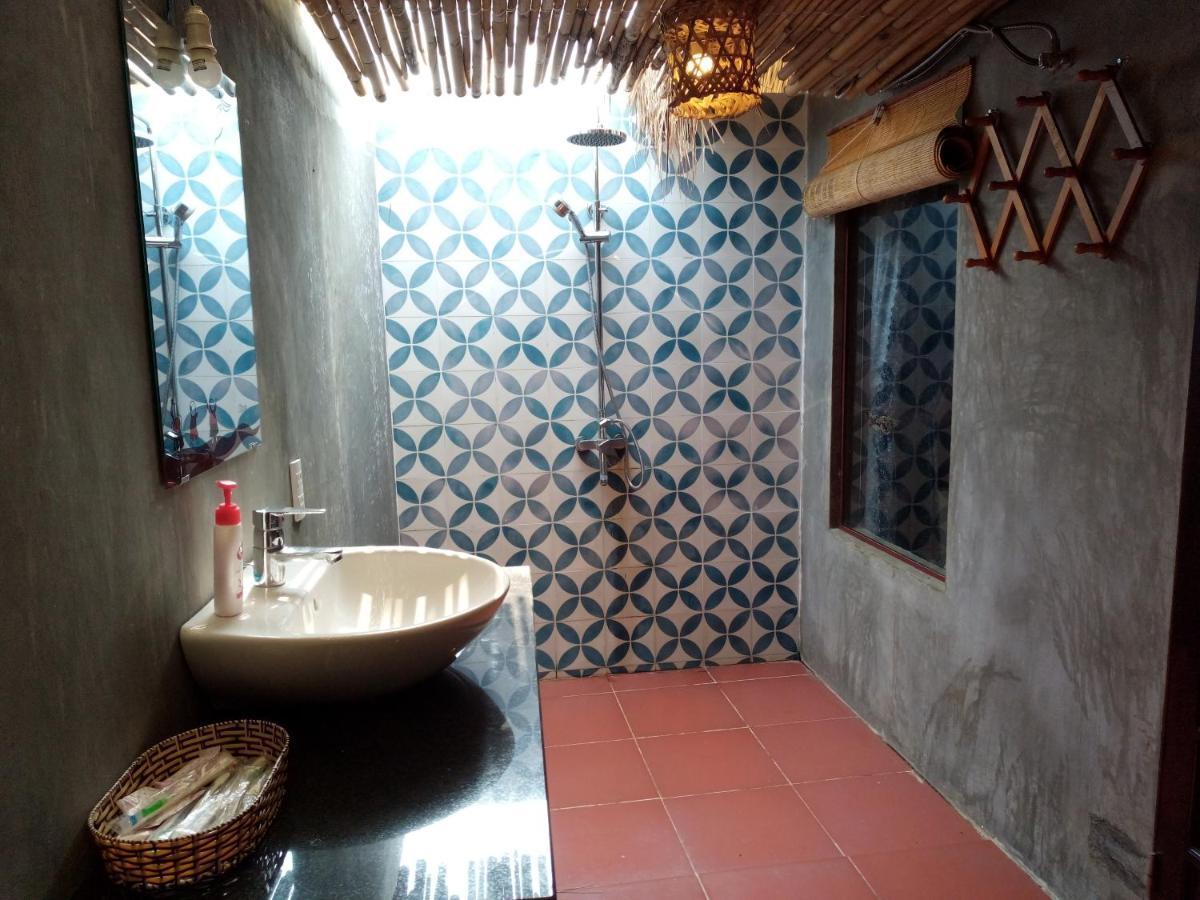 The Seaside Bungalow Hostel And Bar Хойан Экстерьер фото